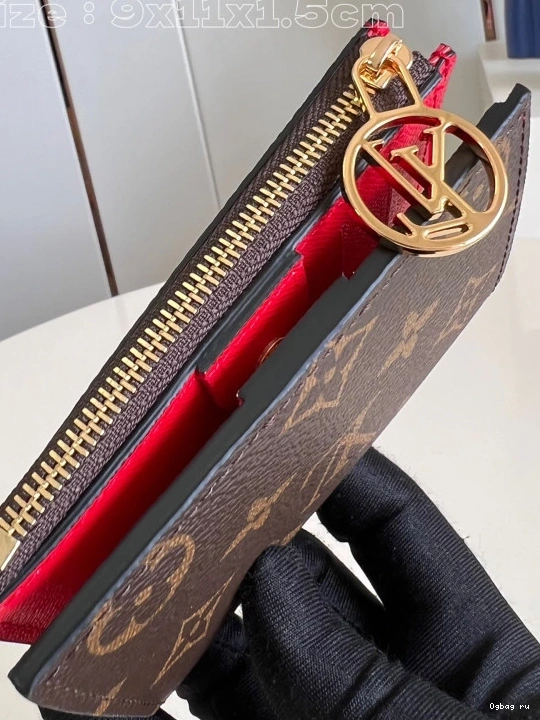 Wallet Vuitton Louis Lisa 0813